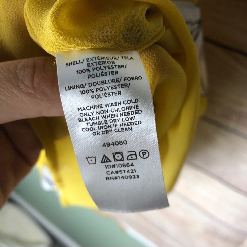 Ann Taylor factory small petite yellow & black top - Picture 3 of 4